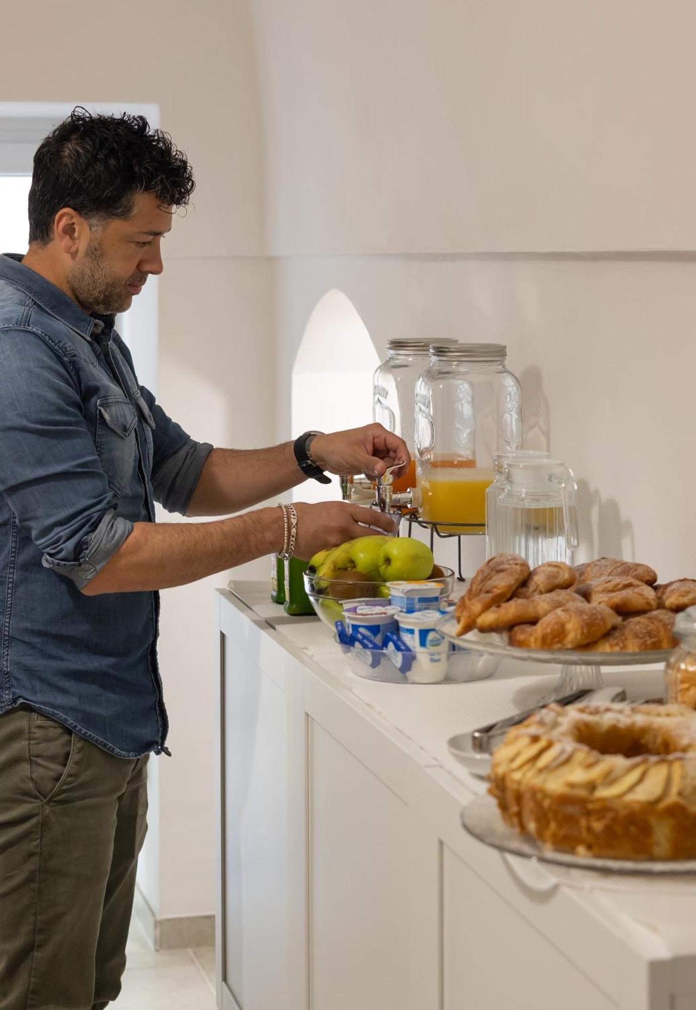 Donna Veneranda Bed and Breakfast Βιέστε Εξωτερικό φωτογραφία
