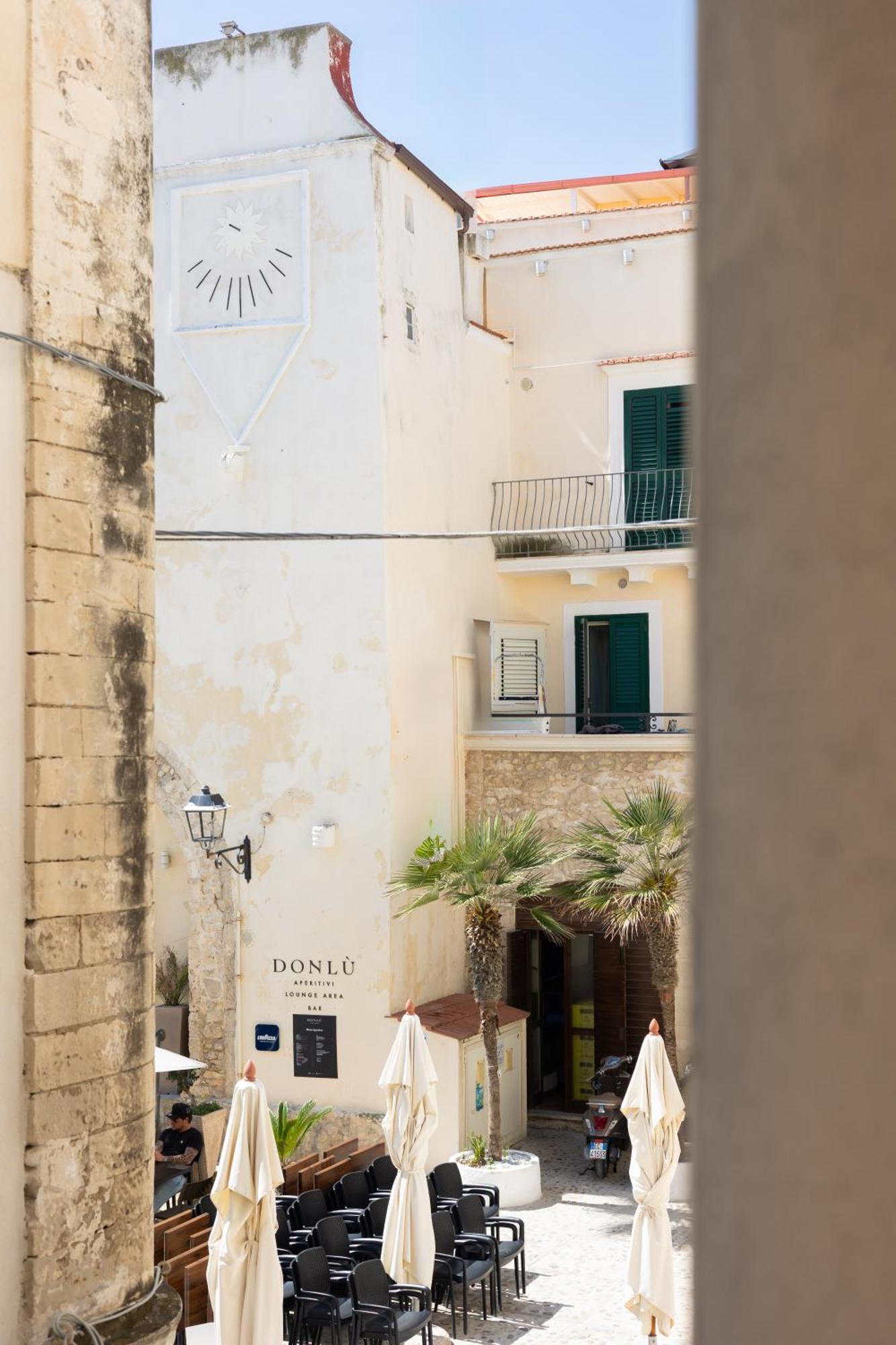 Donna Veneranda Bed and Breakfast Βιέστε Εξωτερικό φωτογραφία