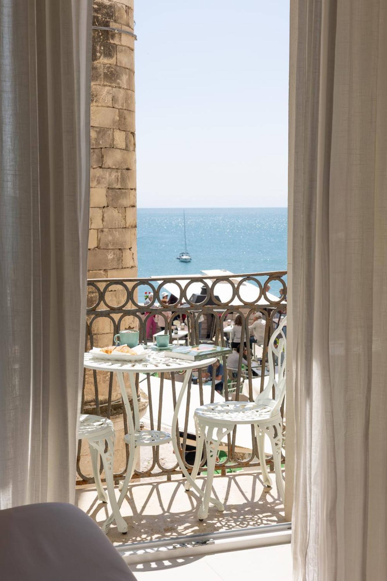Donna Veneranda Bed and Breakfast Βιέστε Εξωτερικό φωτογραφία